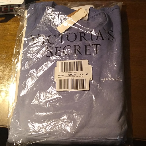 🔥 VS Pink dip dye varsity crew sz L NWT - Picture 3 of 6